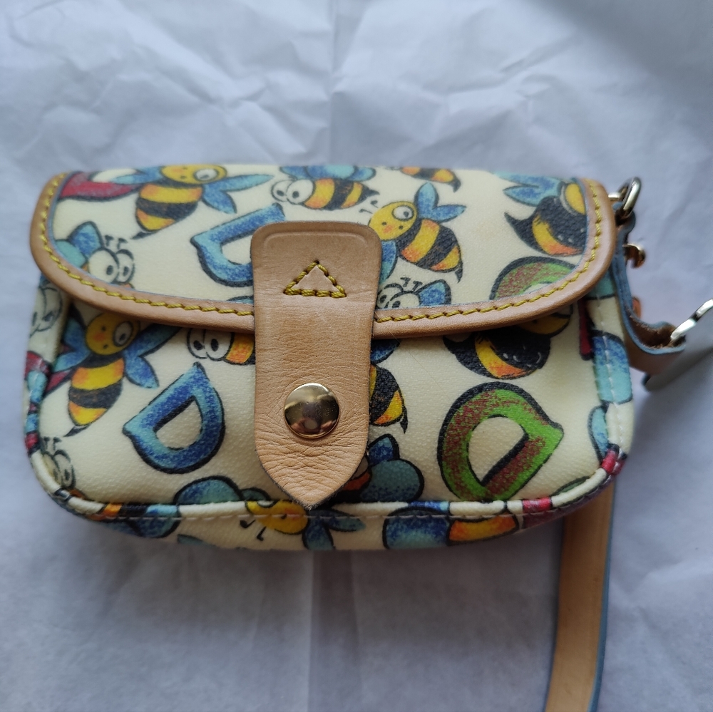 Dooney Burke Bee wristlet